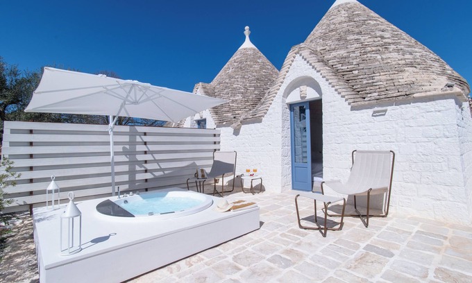 Impalata Casa | Accoglienti Trulli Immersi Nella Campagna, L'ideale per ci Cerca Tranquillità