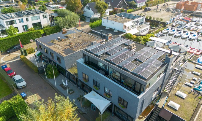 Kaag Casa | Accommodation at the water with sauna + hot tub