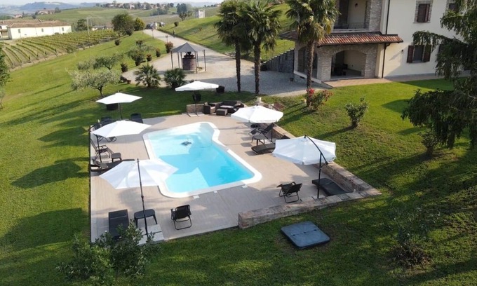 Canelli Apartamento | Accommodation 'La Torre' in a renovated late 19th century country house