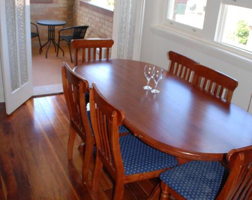 Rockdale Apartamento | Accommodation Sydney Rockdale - 2 Bedroom Pet Friendly Budget Apartments near Rockdale Station and Brighton Le Sands Beach