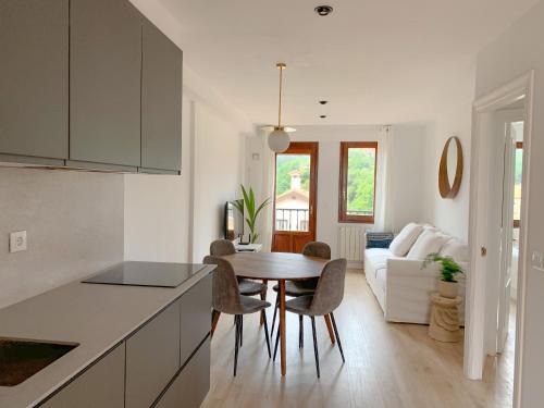 Comillas City Center Apartamento | ACOGEDOR APARTAMENTO CON TERRAZA Y PARKING Publico EN COMILLAS