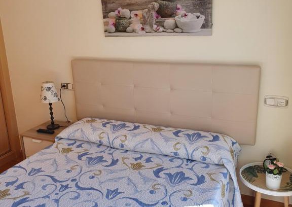 La Corredoria y Ventanielles Apartamento | Acogedor Apartamento en Oviedo Frente al HUCA