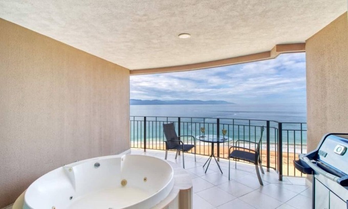 Puerto Vallarta Apartamento | Acogedor departamento frente al mar Grand Venetian