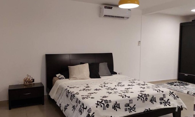 Juan Montalvo Apartamento | Acogedor y moderno loft con vista a la ciudad