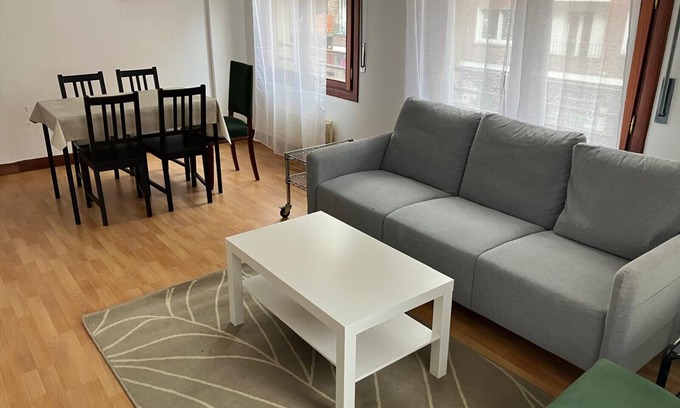 Deustuko San Pedro-Erribera Apartamento | Acogedora VT en Zona Tranquila