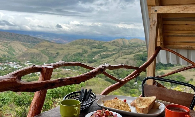 Huila Department Cabina | Acogedoras cabañas, jacuzzi, piscina, baño privado y balcón con gran vista