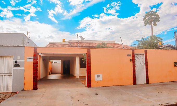 Plano Diretor Sul Casa | Aconchego - Casa 3/4 - ar condicionado nos 3/4 -garagem