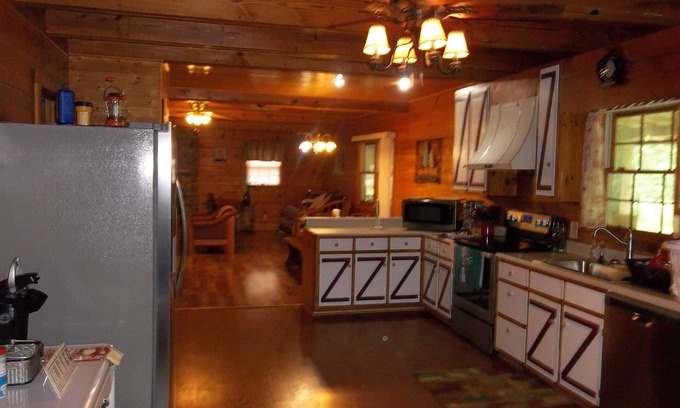Crossville Cabaña | Bellota Cottage - Crossville, TN