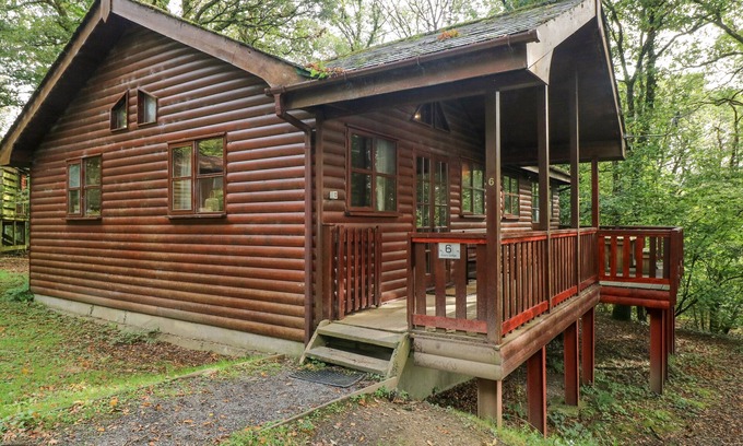 Llanybri Cabaña | Acorn Lodge, ST CLEARS