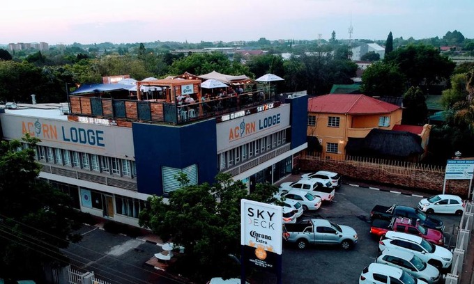Potchefstroom Cabina | Acorn Lodge & SKYDECK