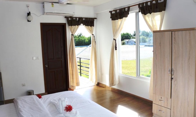 Rasdhoo Casa | Acqua Blu Rasdhoo