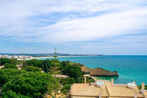 Alporchinhos Apartamento | Acqua Vista Family Apartment - 200M from BEACH
