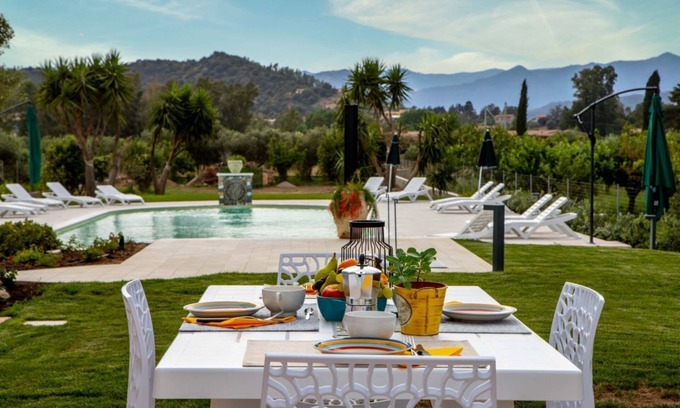 Cardedu Apartamento | Acquamarina n.1 in residence with swimming pool just 50m from the sea.
