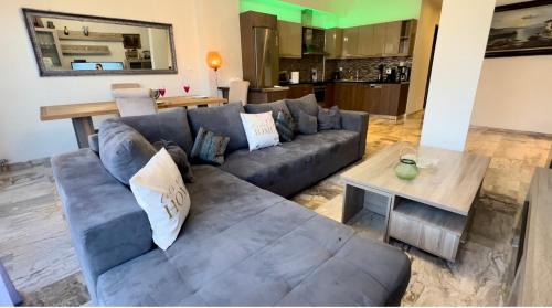 Dafni-Ymittos Apartamento | Acropolis modern apartment with free parking and pet friendly