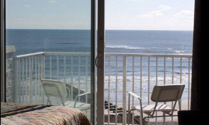 North Wildwood Hotel | Acropolis Oceanfront Resort