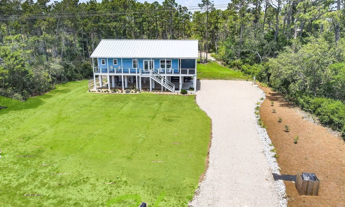 Carrabelle Casa | Across The Bay Stay - New Listing!