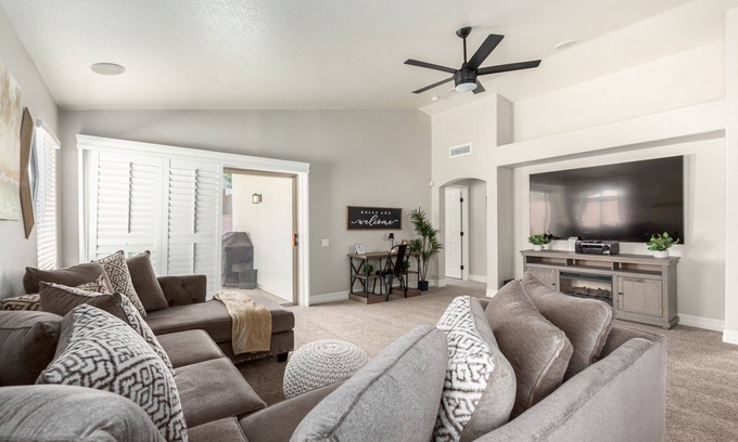 Gilbert Casa | Activities Galore! Vacation in Luxury!