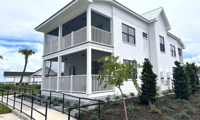 Lake Alfred Cabaña | Adams Estate - Burton #2B (ADA)
