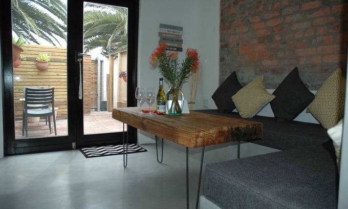 Bloubergstrand Apartamento | Adams Place Beautiful Apartment In Table View