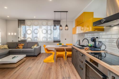 Rijeka Apartamento | Adastra apartments with private parking and sea view