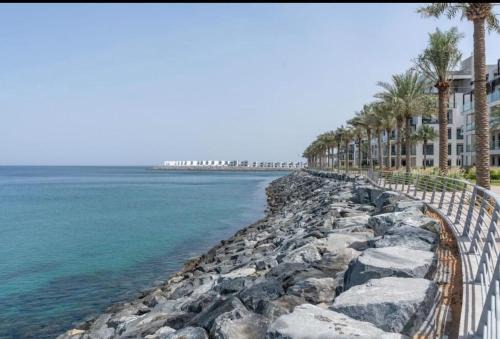 Sharm Apartamento | Address Beach Resort Fujairah Apartment Three Bedrooms by Blue World- 3