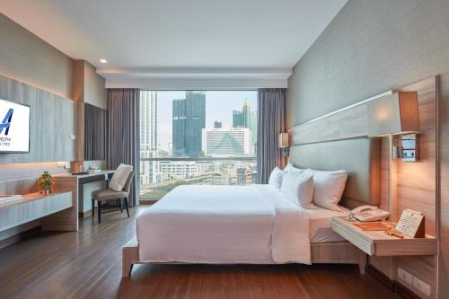 Nana Hotel | Adelphi Suites Bangkok