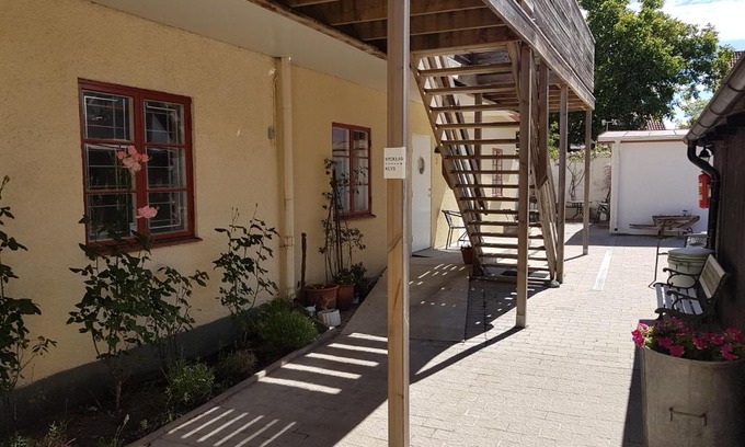 Innerstaden Apartamento | Adelsgatan 36 lägenhetshotell, Gotland Living and Meeting
