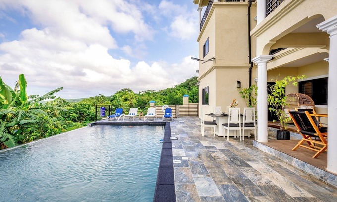 Boscobel Villa | Private Luxury Oceanview 8BR/8BA Villa/Wi-Fi/Jacuzzi/Backyard BBQ/Gym/Staff/AC