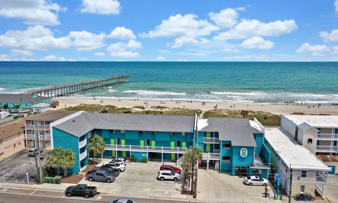 Kure Beach Hotel | Admiral's Quarter