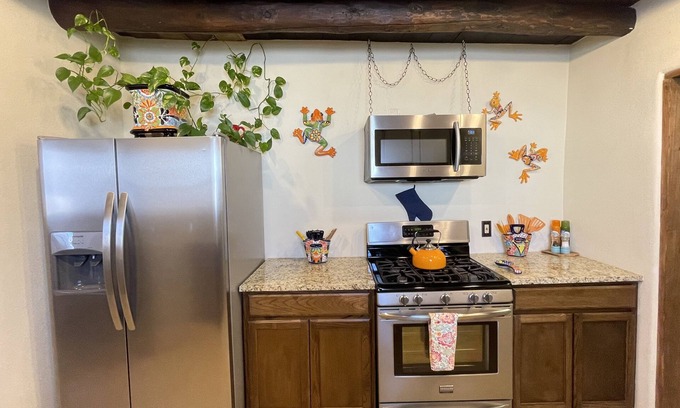Santa Fe Casa | Adobe House Close to Downtown, Opera, and Historic Plaza
