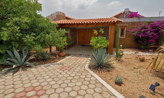 Oaxaca Casa | Adobe Room: a cozy room in a beautiful house