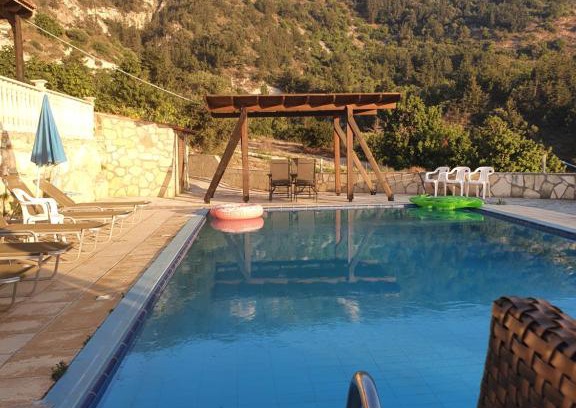 Koili Casa | Adonis Palace Rooms and Bungalows