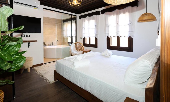 Berat Hotel | Ador Boutique Hotel
