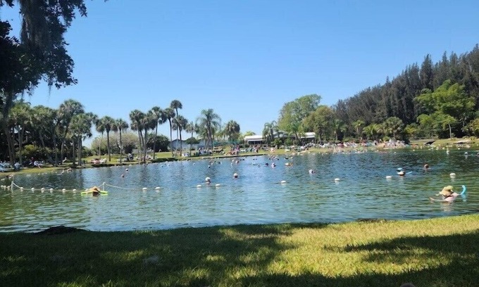 Warm Mineral Springs Casa | Adorable 1 Bedroom 1 Apartment