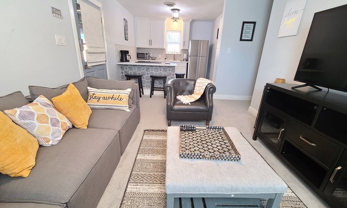 Dallas Apartamento | Adorable 1- bedroom guesthouse with free parking