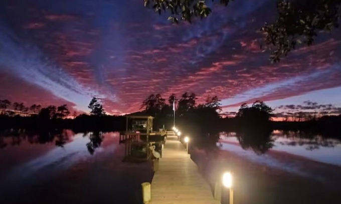 Oriental Casa | Adorable 1 Bedroom waterfront with kitchenette private dock pet friendly