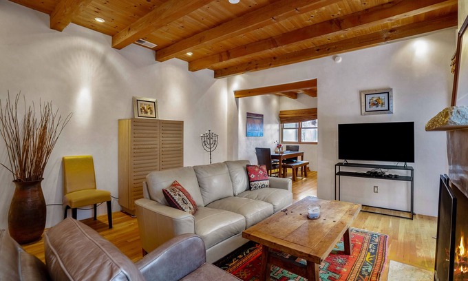 Downtown Santa Fe Condominio | Adorable 2 bed 2 bath home in Downtown Santa Fe ....Near Downtown Plaza