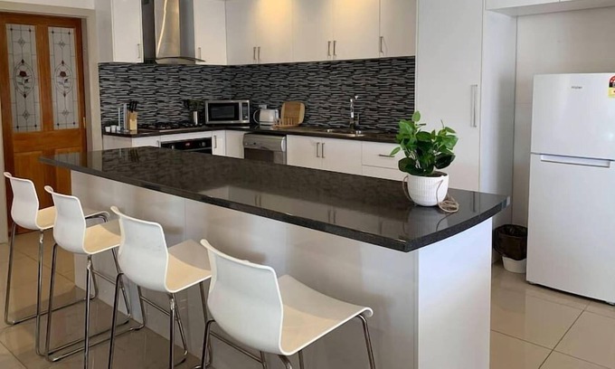 Fawkner Casa | Adorable - 3 BR guest house close to Melb Airport