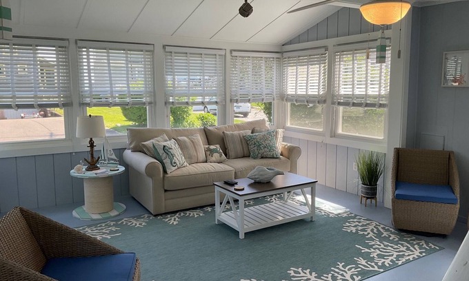 Westbrook Center Cabaña | Adorable Beach Cottage for Monthly Rental Across the street from the beach!