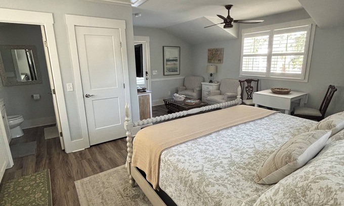 Olde Town Apartamento | Adorable Bluffton Carriage House — Explore Town by Golf Cart!