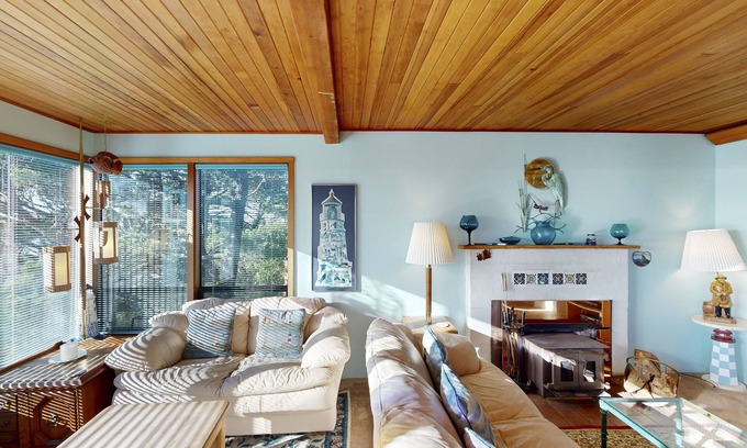Newport Casa | Adorable casa para perros en el distrito histórico de Deco - a pocos pasos de la playa