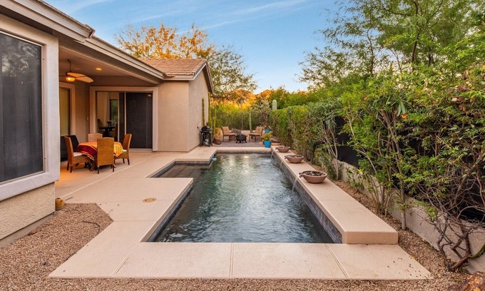 Tramonto Casa | Adorable four bedroom, three bath private home with sparkling blue pool.