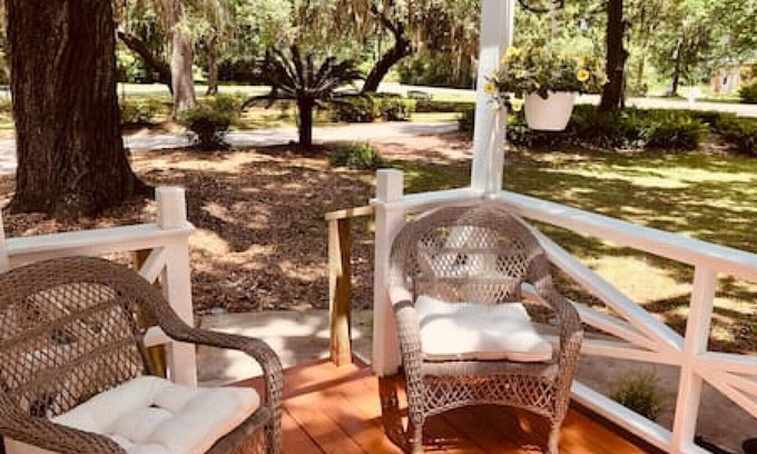 Fernandina Beach Condominio | Adorable French Cottage