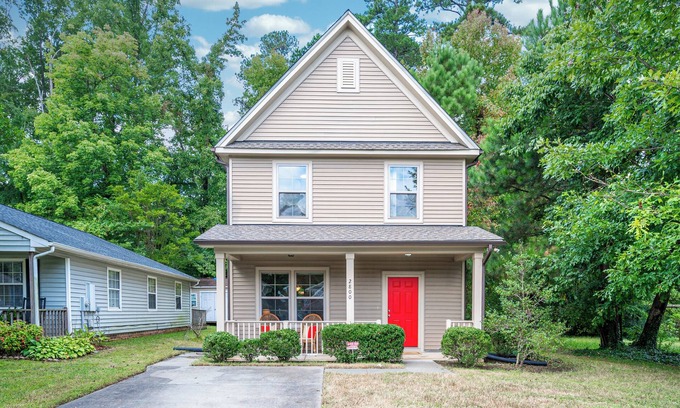 Durham Casa | Adorable home in fantastic location near restaurants and Duke!