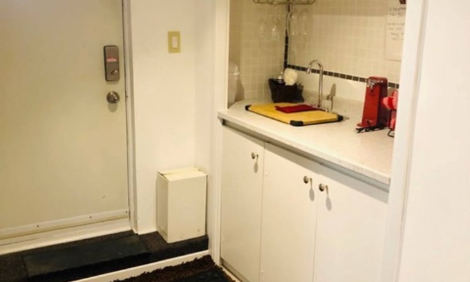 Oakwood Village Casa | Adorable house with WiFi in vibrant Toronto