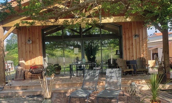 Sanguinet Cabaña | Adorable lodge 800 metres from the lake