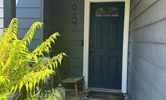 Redmond Casa | Adorable Pet-Friendly House - Walking Distance to Downtown and Dry Canyon