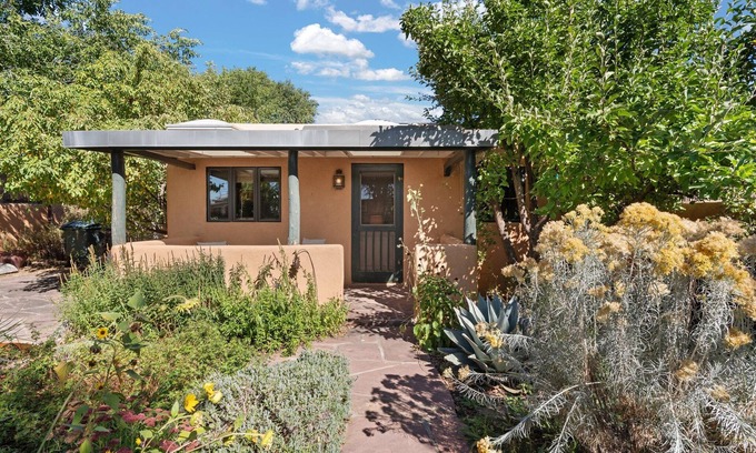Santa Fe Casa | Adorable Santa Fe 3 Bedroom Home!