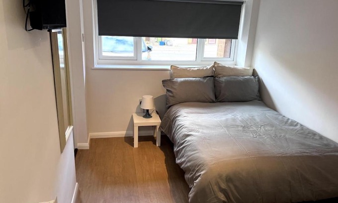 Milton Keynes Apartamento | Adorable Studio For Rent in Milton Keynes