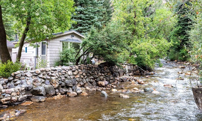 Snowbird Apartamento | Adorable Studio Cabin on Big Cottonwood River
